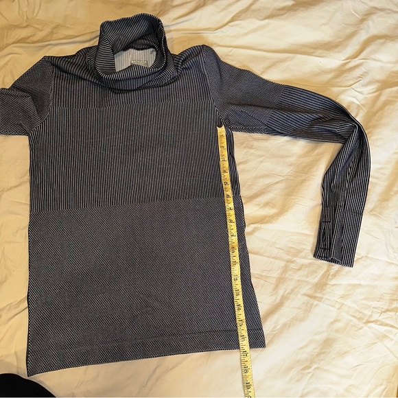 Athleta Stretchy Base Layer - Picture 9 of 10